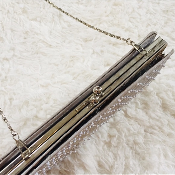 VINTAGE Silver Clutch Silver Chain Evening Purse - Picture 8 of 16